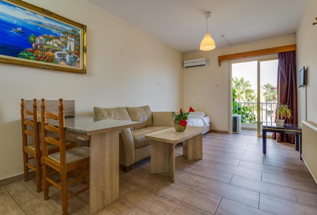Antonis G. Hotel Apartments Вороклини Екстериор снимка
