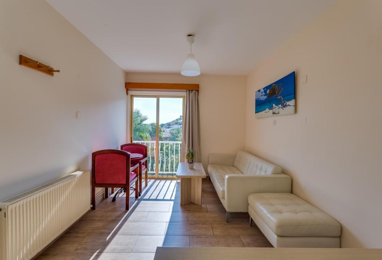 Antonis G. Hotel Apartments Вороклини Екстериор снимка