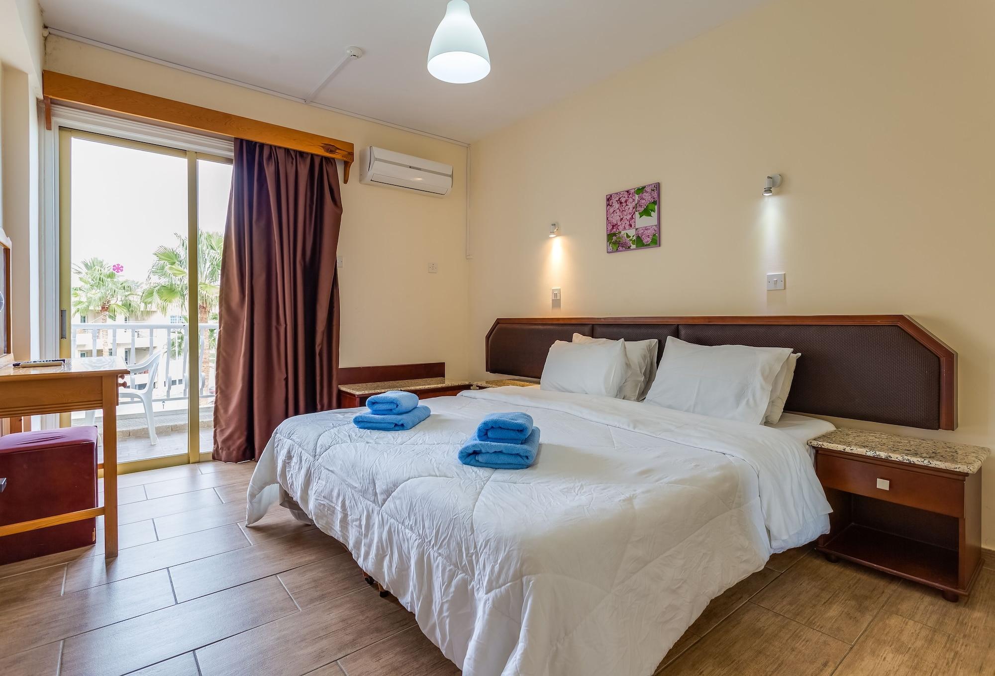 Antonis G. Hotel Apartments Вороклини Екстериор снимка