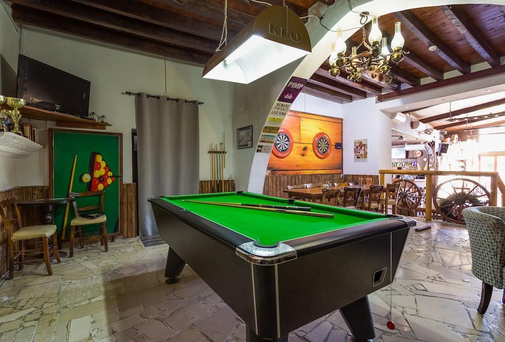 Antonis G. Hotel Apartments Вороклини Екстериор снимка
